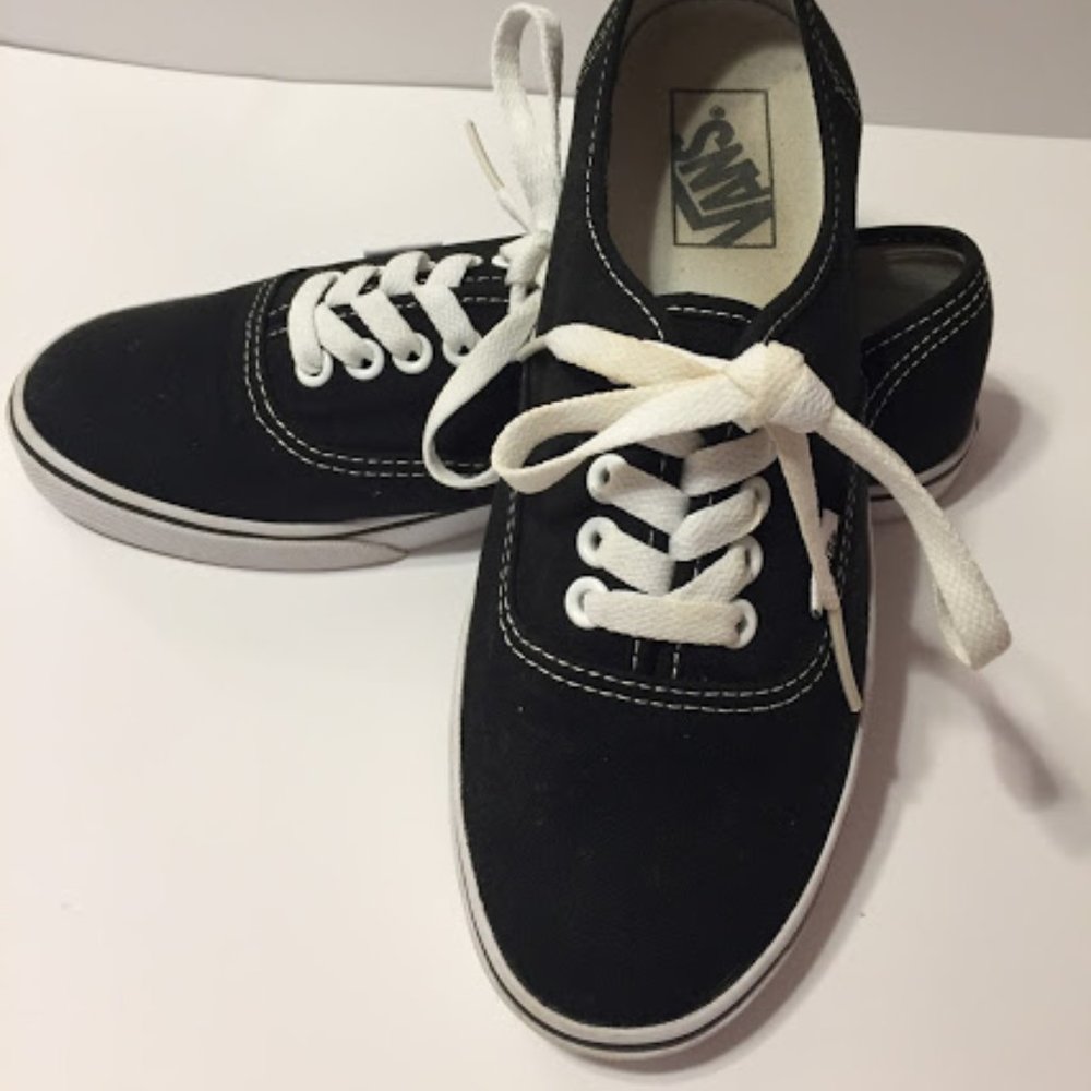Vans Classic Sneakers Skate Shoes Mens 6 Women 7.5